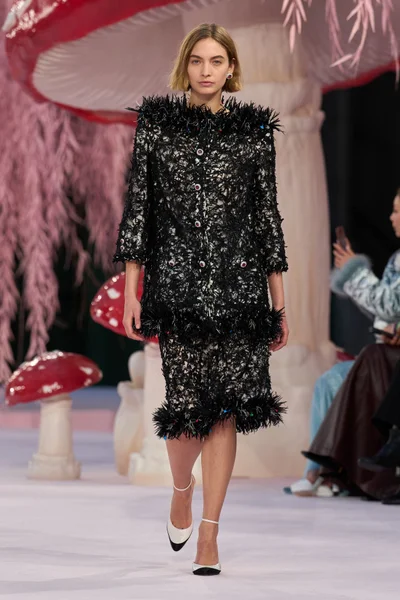 Look 23